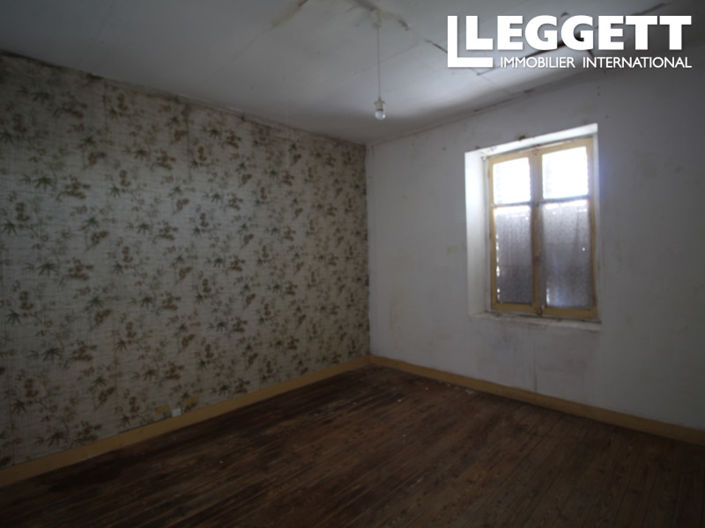 Image No.8-3 Bed House for sale