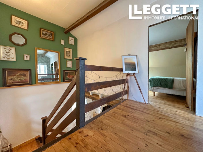 Image No.8-3 Bed House for sale