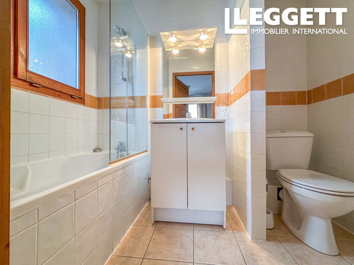 Image No.8-3 Bed Apartment for sale