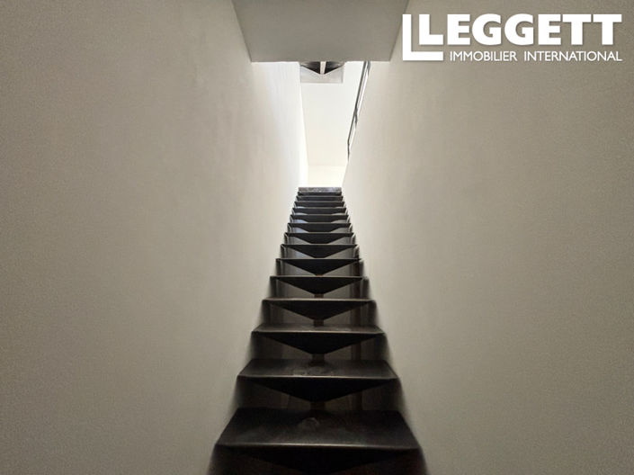 Image No.5-4 Bed House for sale