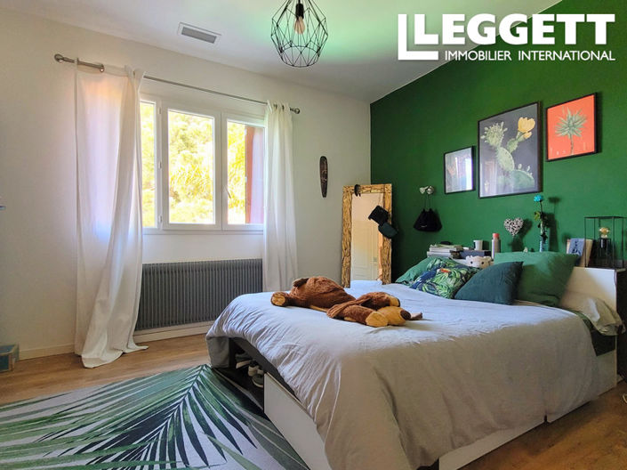 Image No.7-4 Bed House for sale