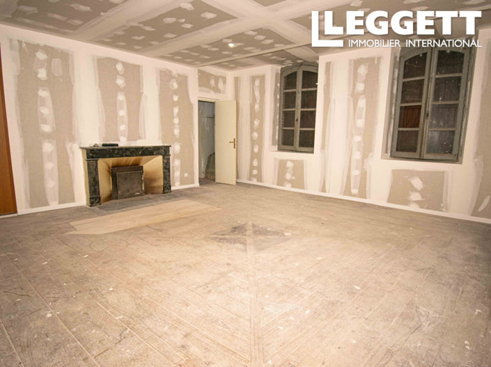 Image No.9-5 Bed House for sale