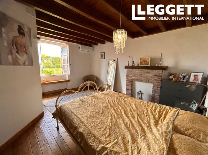 Image No.7-6 Bed House for sale