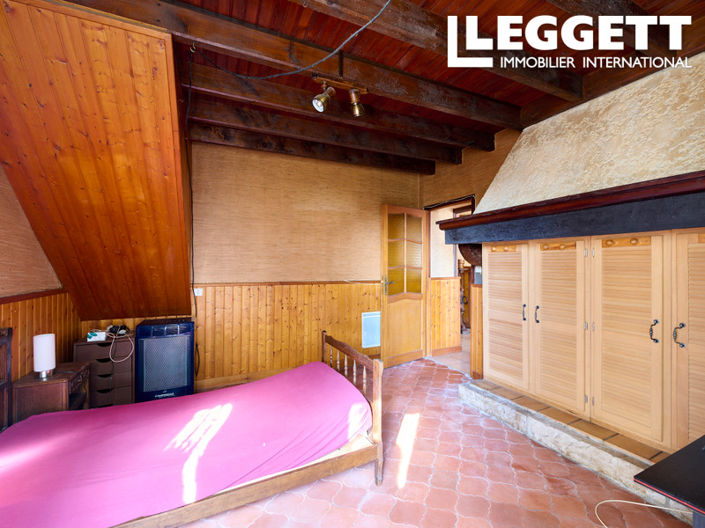 Image No.6-4 Bed House for sale