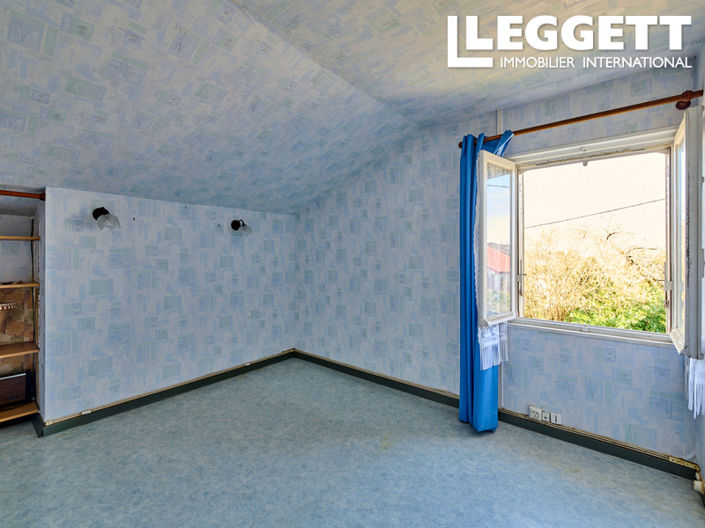 Image No.8-5 Bed House for sale