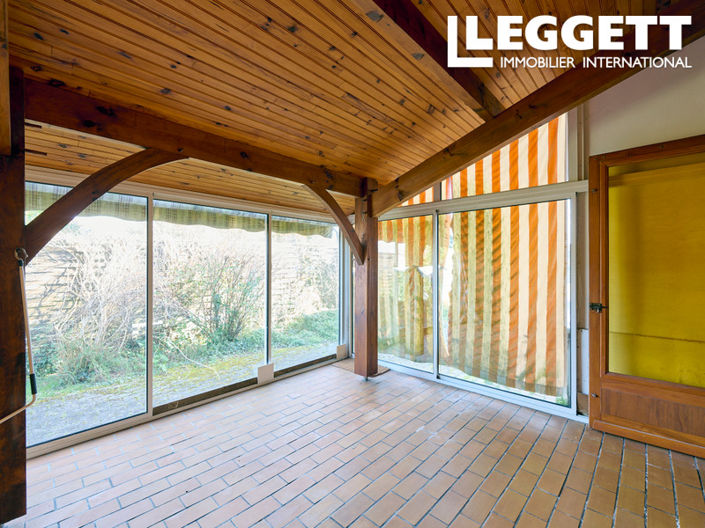 Image No.9-5 Bed House for sale