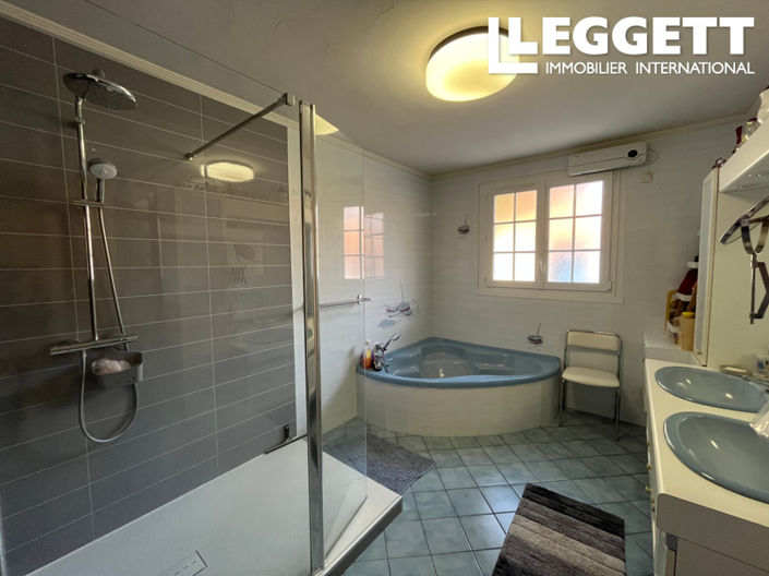 Image No.10-5 Bed House for sale