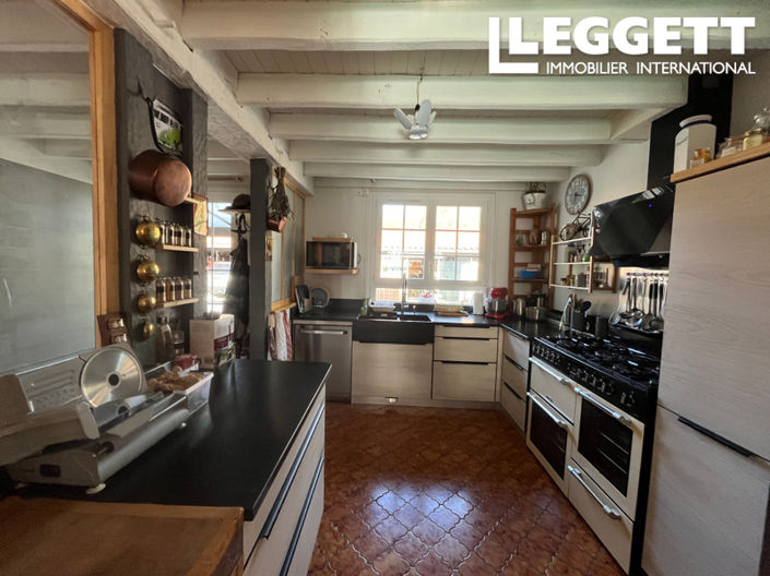 Image No.6-5 Bed House for sale