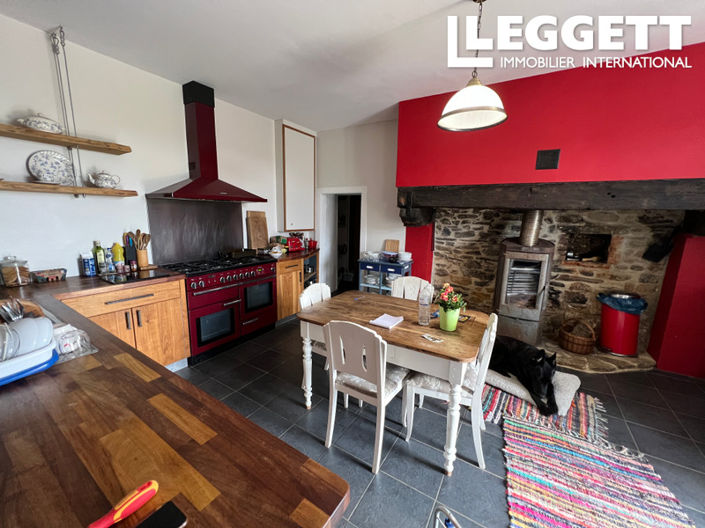 Image No.9-8 Bed House for sale