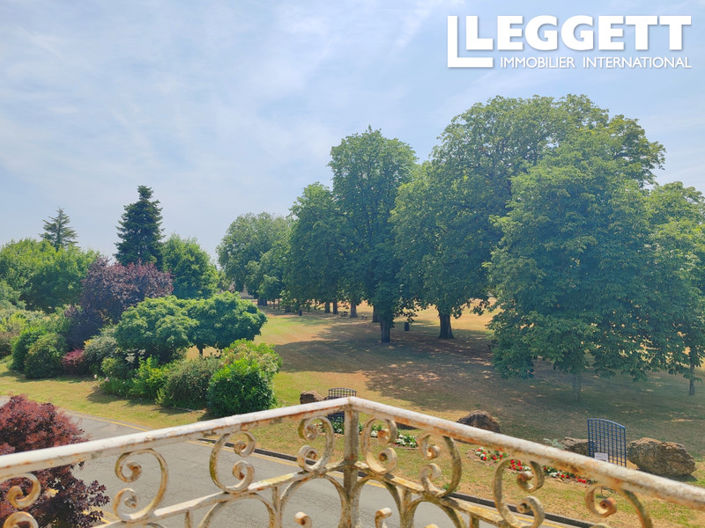 Image No.2-5 Bed House for sale