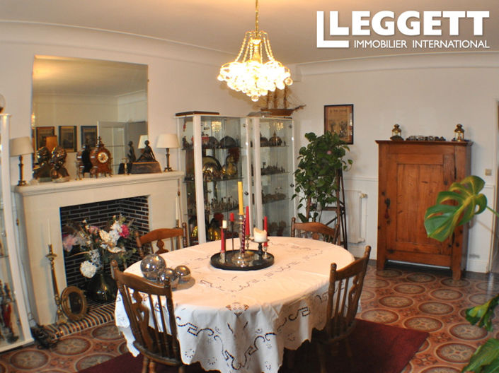 Image No.9-5 Bed House for sale