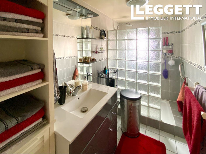 Image No.8-3 Bed House for sale