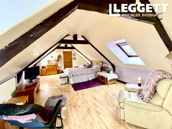 Image No.9-3 Bed House for sale