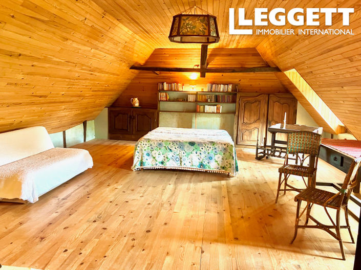 Image No.5-6 Bed House for sale