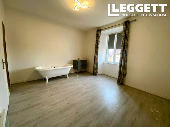 Image No.6-2 Bed House for sale