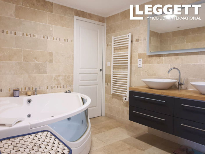 Image No.9-3 Bed House for sale