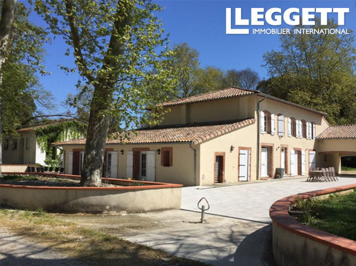 Image No.5-16 Bed Chateaux for sale