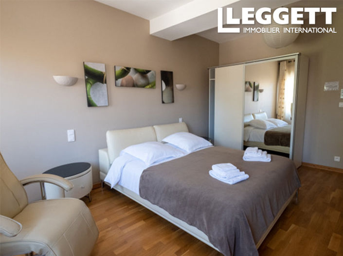 Image No.7-16 Bed Chateaux for sale