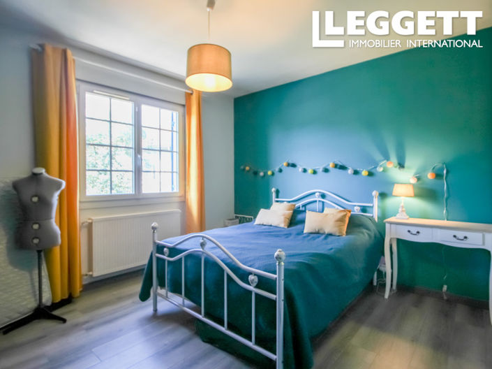 Image No.3-4 Bed House for sale