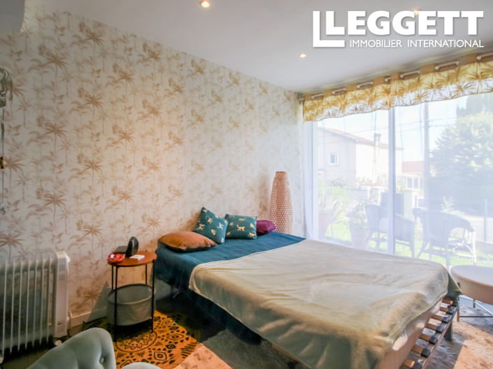 Image No.6-4 Bed House for sale