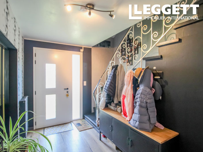 Image No.9-4 Bed House for sale