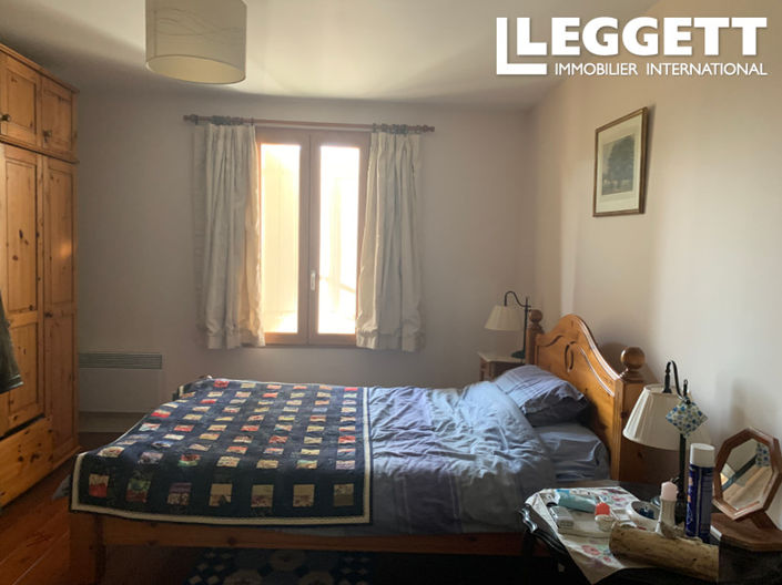 Image No.8-3 Bed House for sale