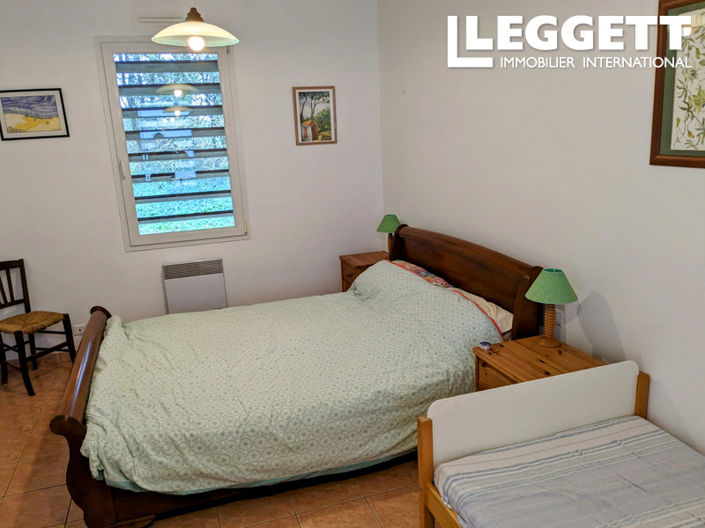 Image No.8-3 Bed House for sale