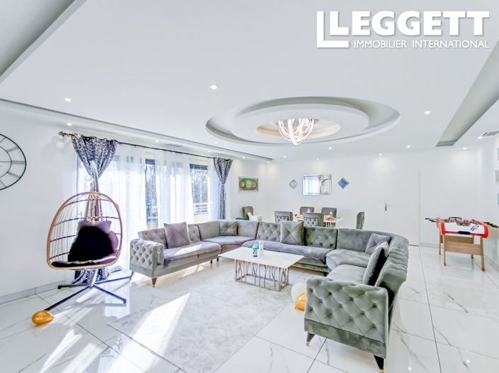 Image No.4-4 Bed House for sale