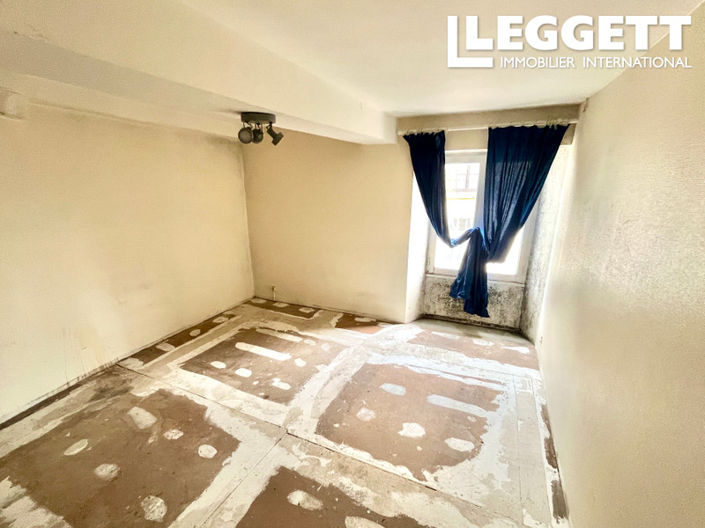 Image No.6-2 Bed House for sale