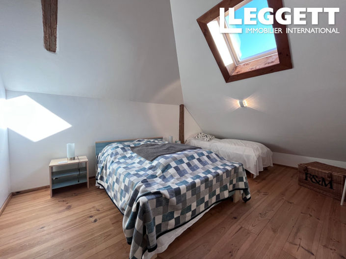 Image No.8-3 Bed House for sale