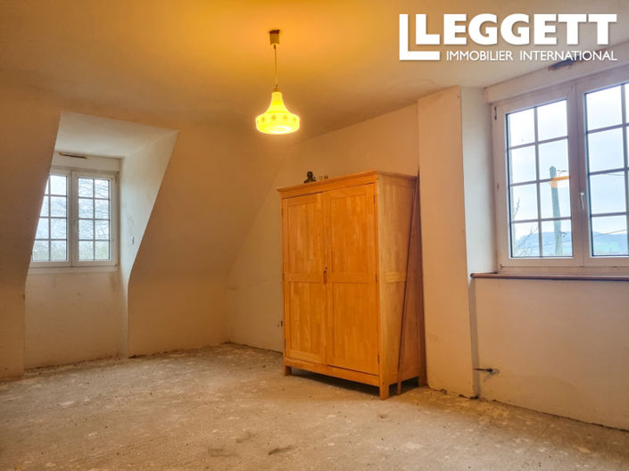 Image No.8-4 Bed House for sale