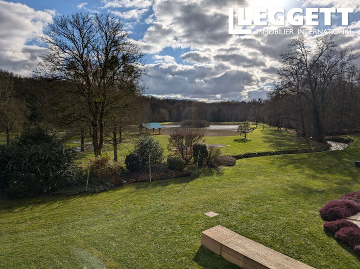 Image No.10-10 Bed House for sale