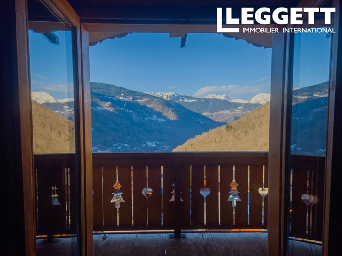 Image No.2-4 Bed House for sale