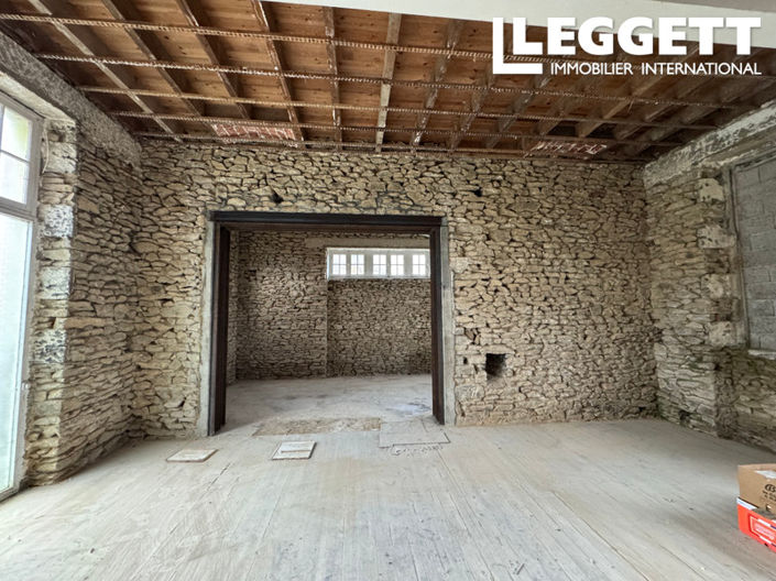 Image No.10-7 Bed House for sale