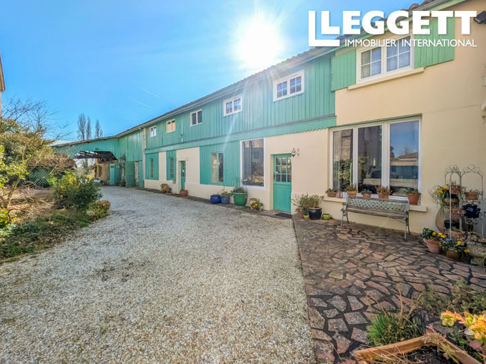 Image No.1-4 Bed House for sale