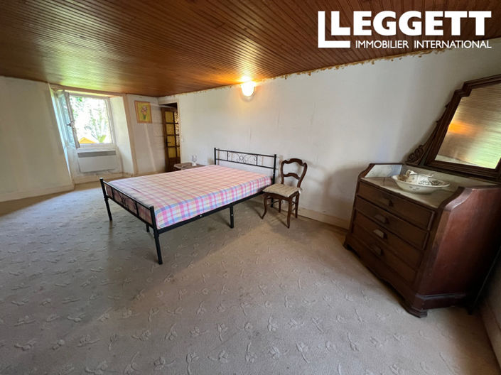 Image No.10-4 Bed House for sale