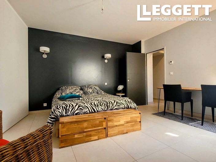 Image No.6-4 Bed House for sale