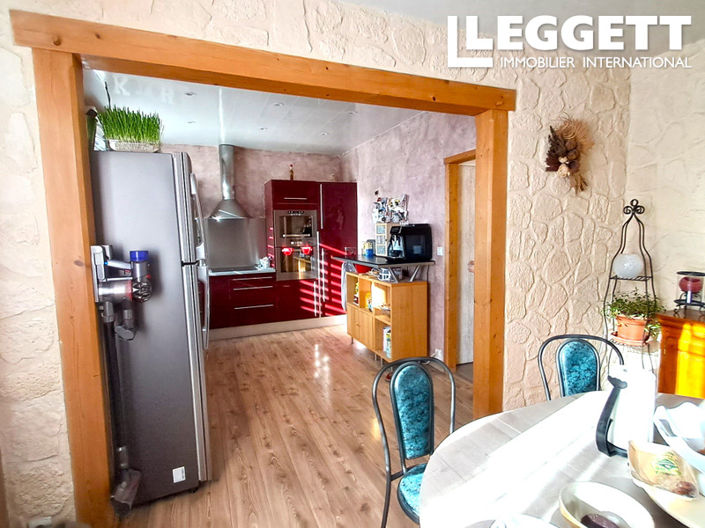 Image No.6-3 Bed Commercial for sale