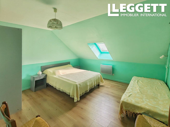 Image No.9-6 Bed House for sale