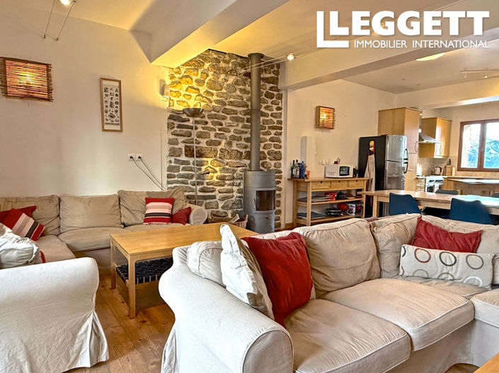 Image No.2-4 Bed House for sale