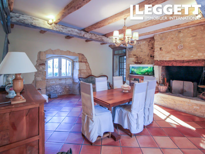 Image No.8-7 Bed Chateaux for sale