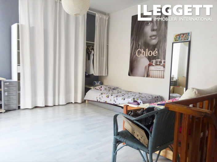 Image No.6-5 Bed House for sale