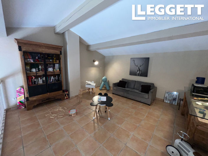 Image No.8-3 Bed House for sale