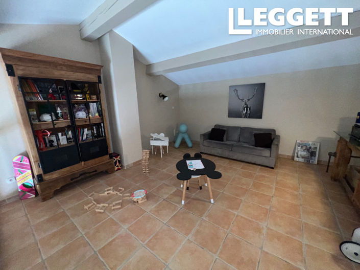 Image No.9-3 Bed House for sale