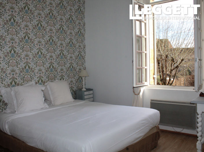 Image No.7-11 Bed House for sale