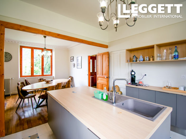 Image No.3-6 Bed House for sale