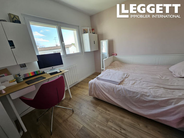 Image No.10-4 Bed House for sale