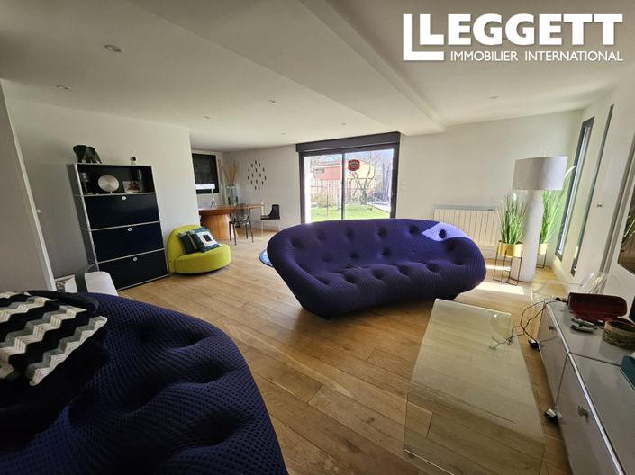 Image No.3-4 Bed House for sale