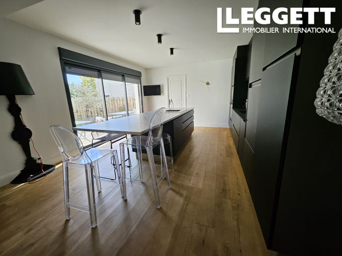 Image No.4-4 Bed House for sale