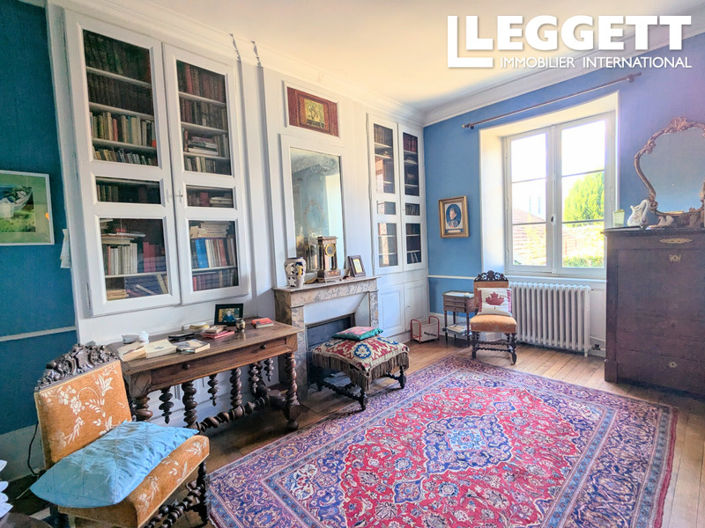 Image No.7-5 Bed House for sale